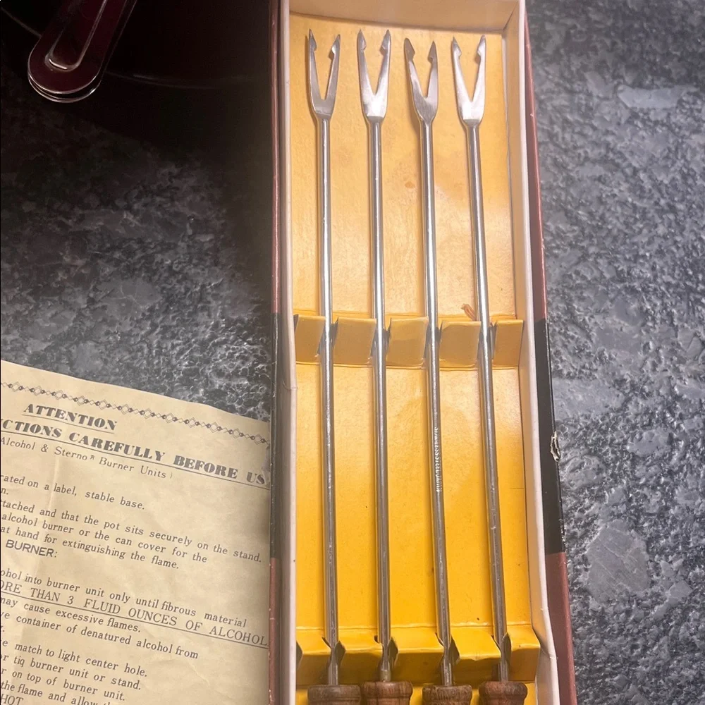 Vintage Red Fondue Set with 4 Forks. Fuel burning. New inbox.